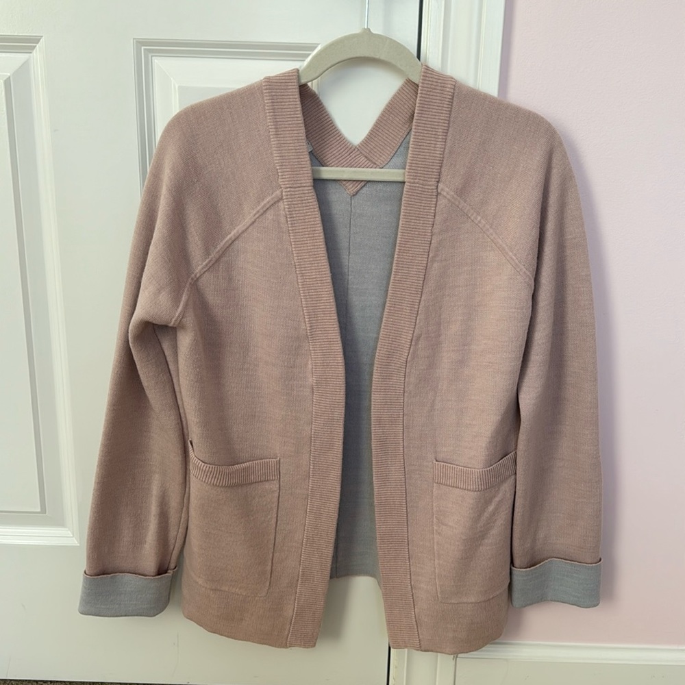 Reversible cardigan